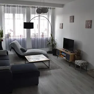  Hébergement de vacances De La Roche - Grande Maison Bretonne